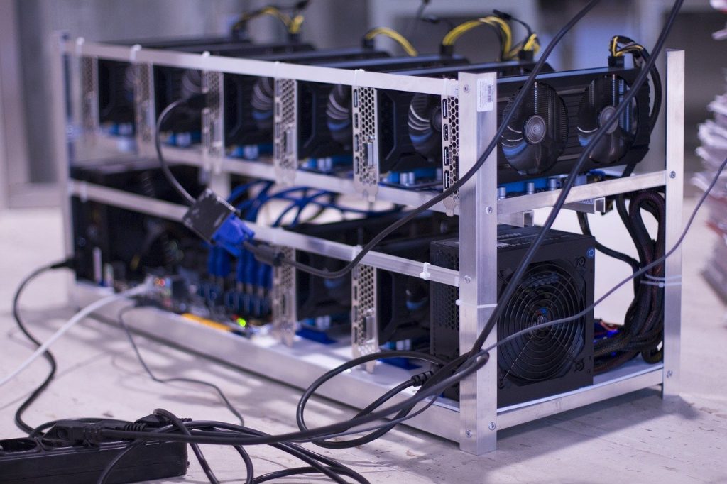 How is this trend cutting down on Bitcoin's mining profitability?