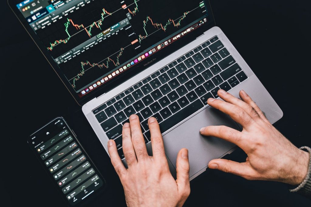 Bitcoin Cash, EOS and Axie Price Analysis: 06 September