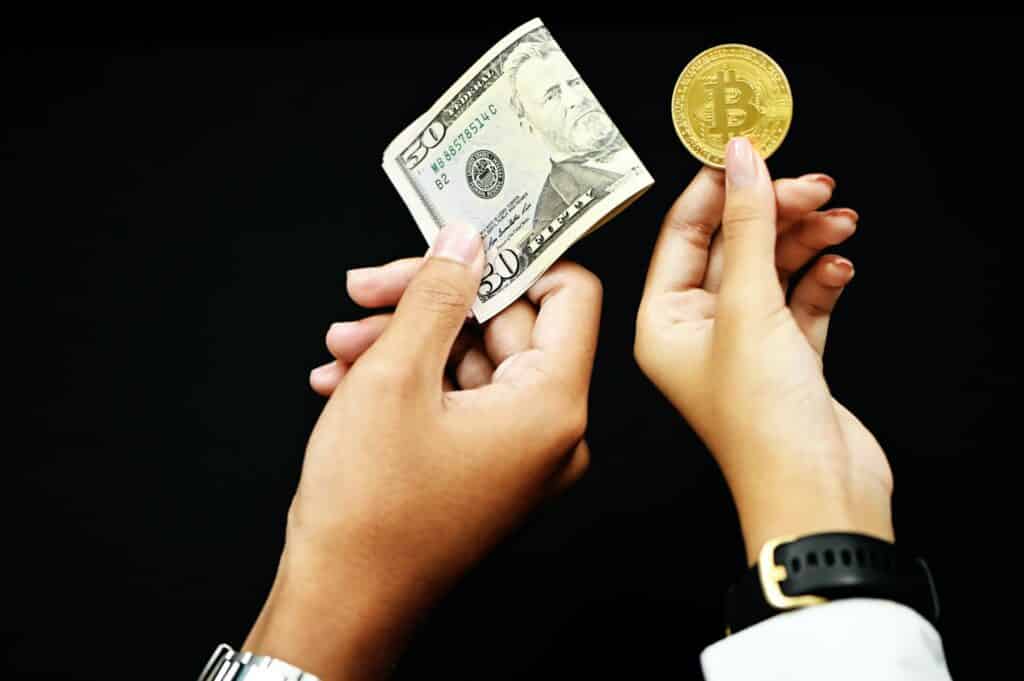 To the moon! Bitcoin maxis are looking at these factors closely with $21k in sight