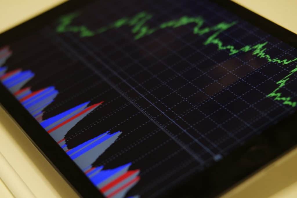 Grayscale Bitcoin Trust sees record discount as BTC plummets on the charts