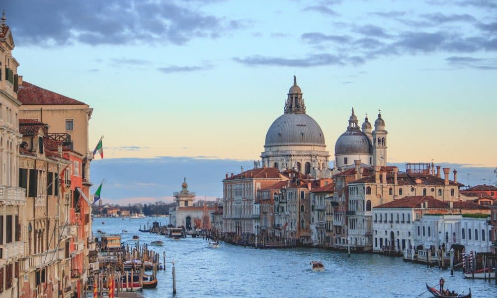 Italy onboards Algorand for bank and insurance guarantees - Vimarsana News