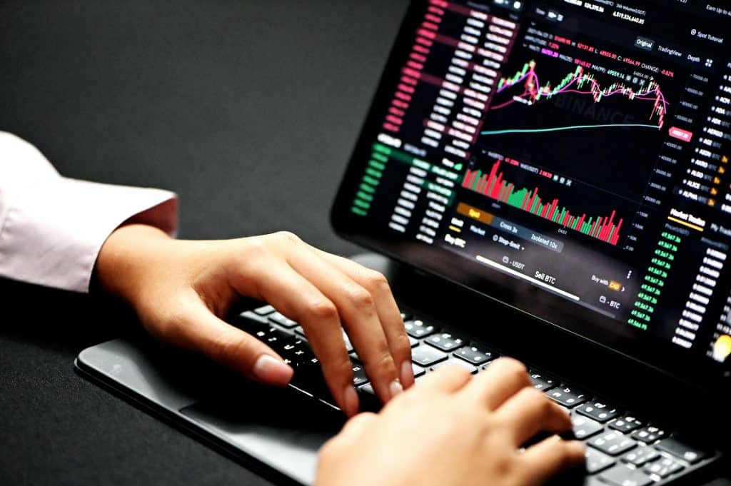 Avalanche sees positive moves from this DEX- Is it a trigger for an AVAX rally?