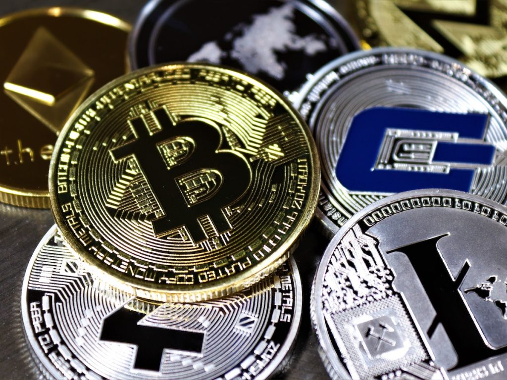 Litecoin attempts to steal Bitcoin's thunder, but a pullback might be in the works