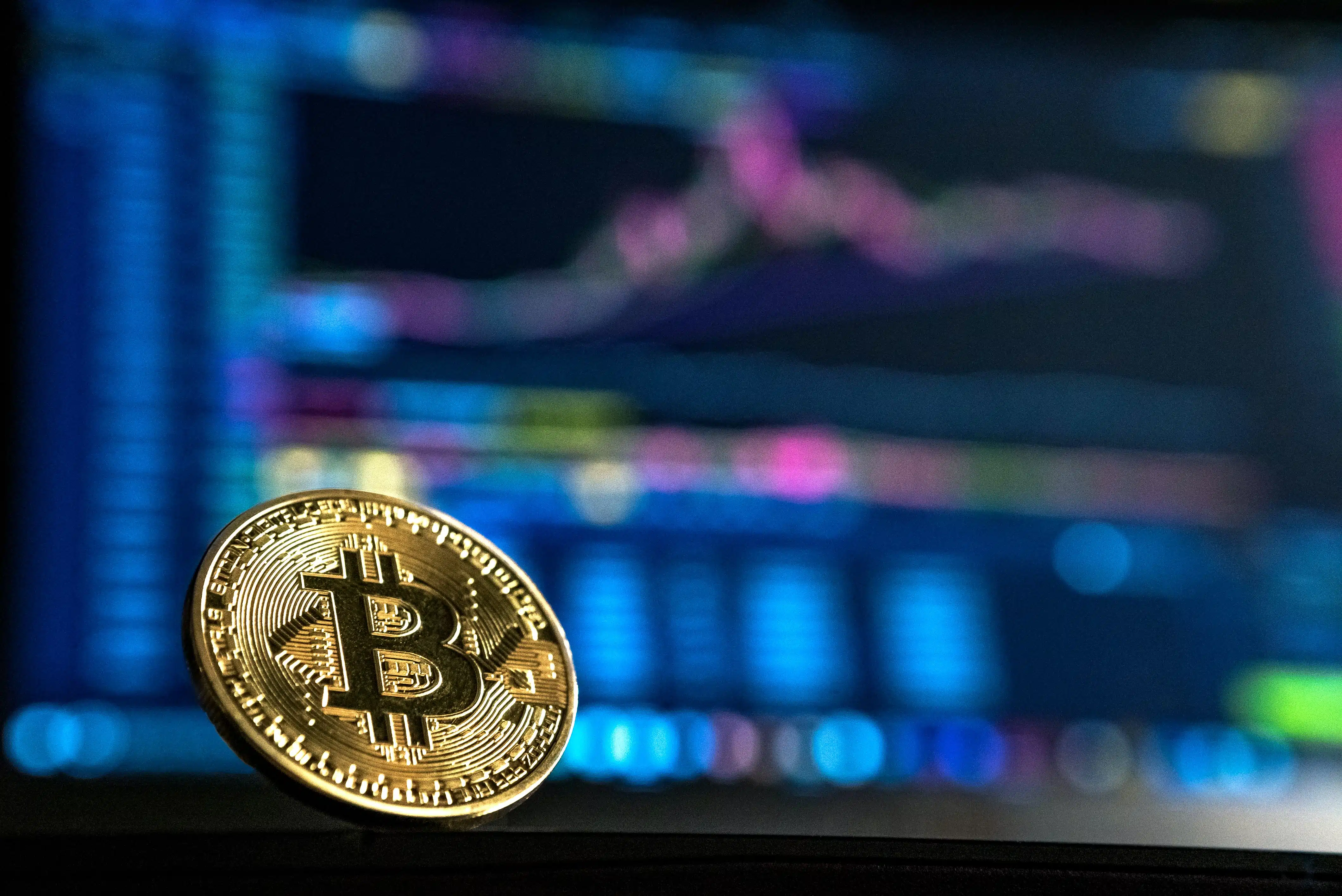 Bitcoin whales, retail investors show contrasting behavior- Here's why