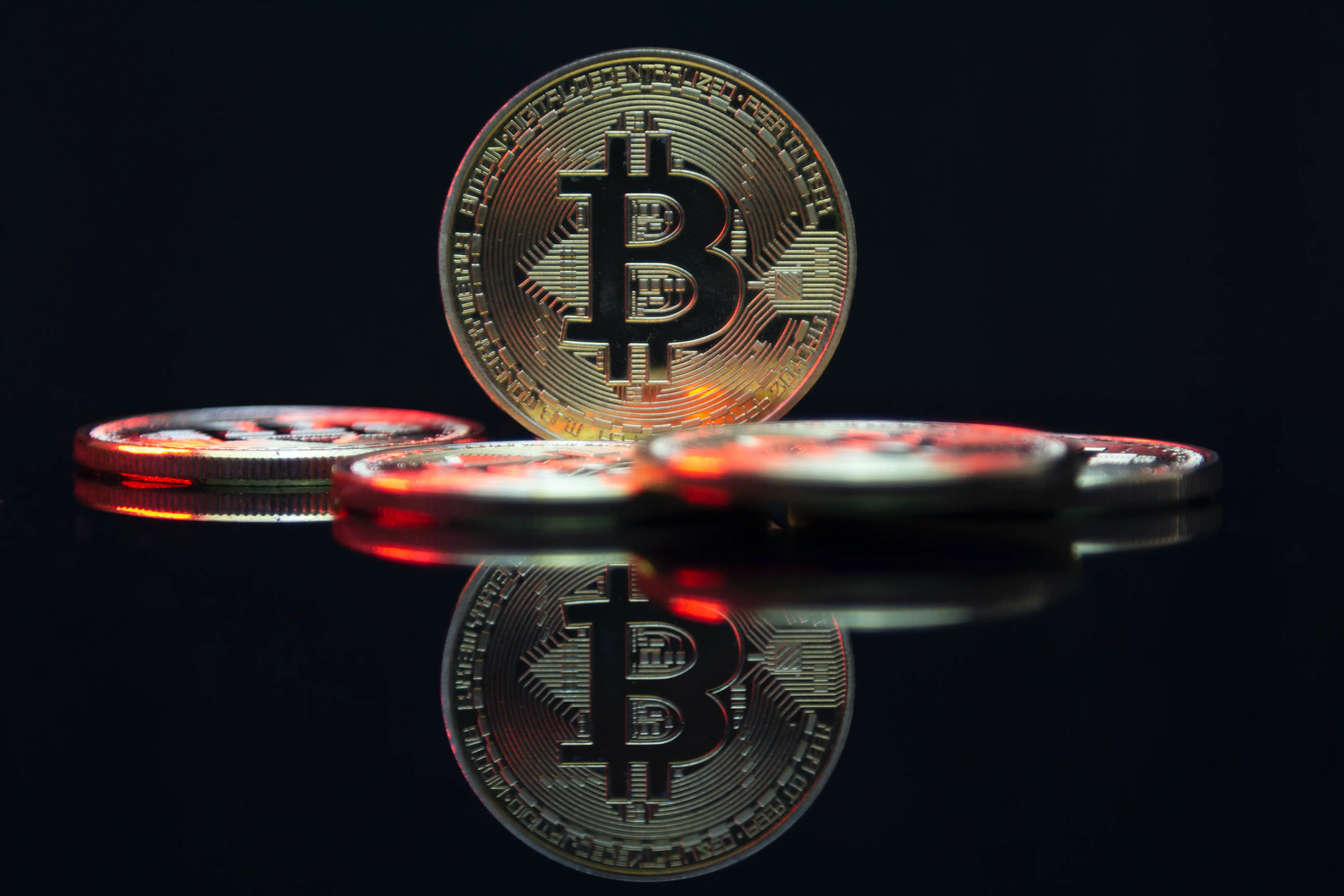 Bitcoin drops amidst Silvergate woes- Can bulls defend the $21K support?