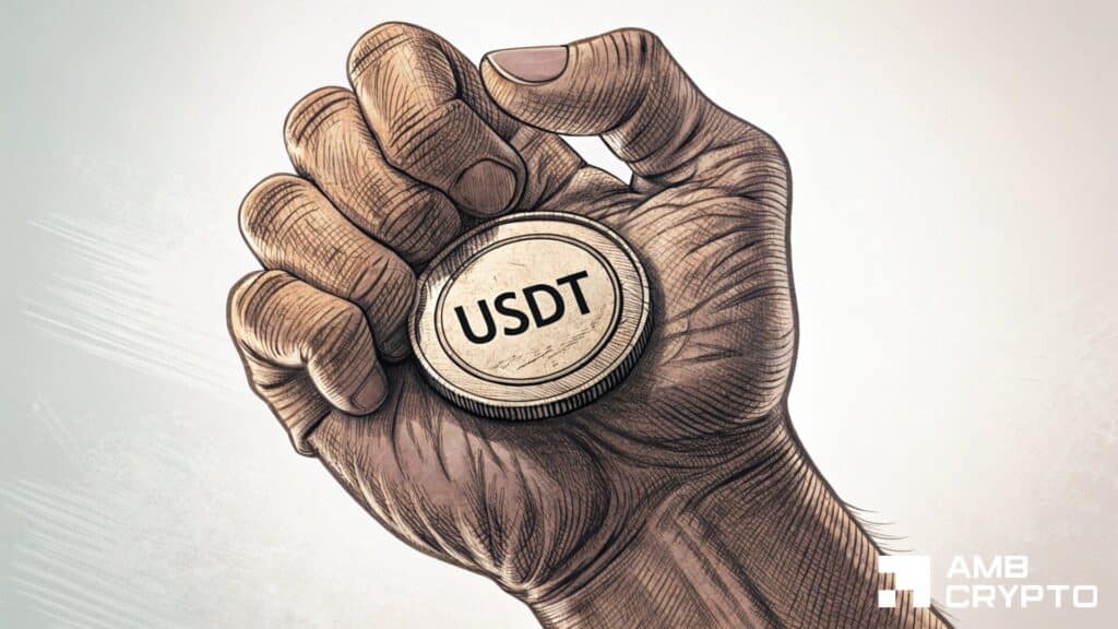 Bitcoin faces $70K test as Hyperliquid's stablecoin supply rises 8% - Capital rotation?
