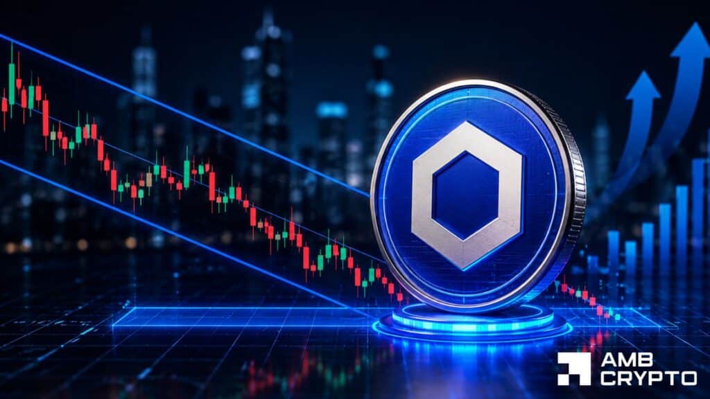 Chainlink nears 900K holders as accumulation grows